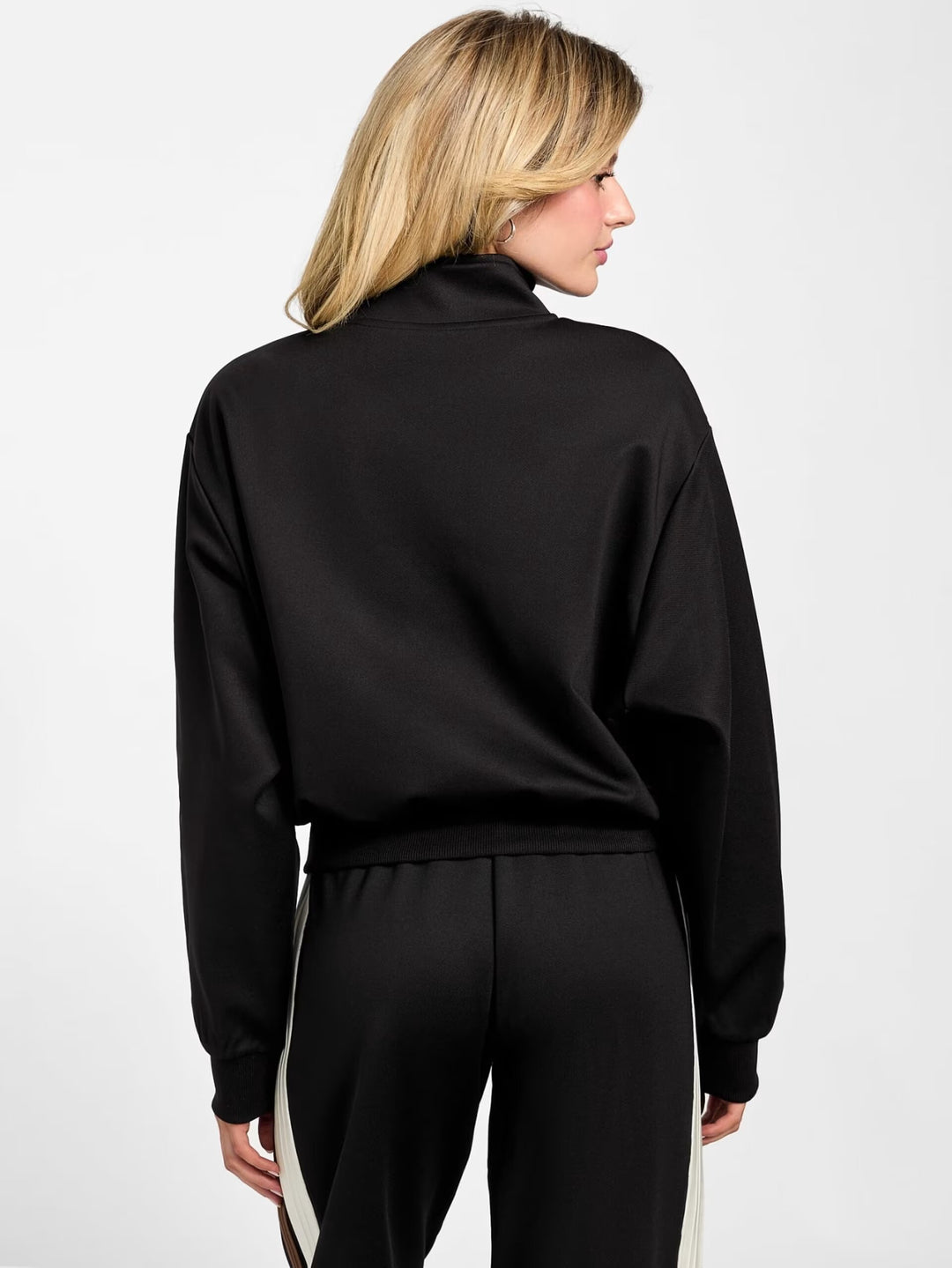 0300-GUXV5BQ00X2282400S-4